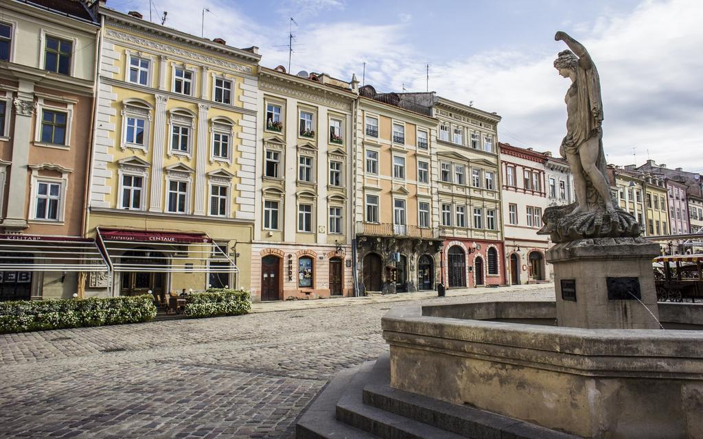 Romantic Apartments- In Historical Center Лвив Стая снимка